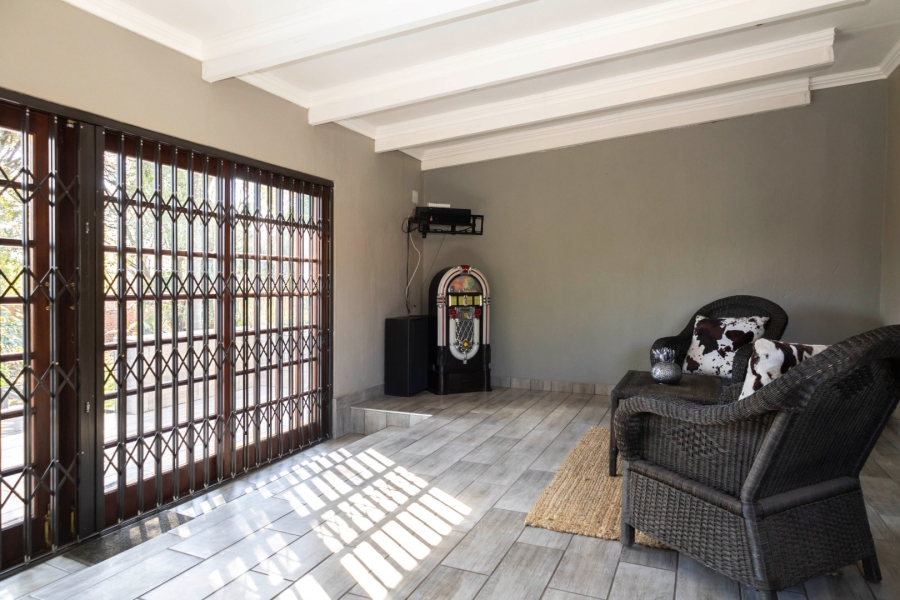 4 Bedroom Property for Sale in Ifafi North West